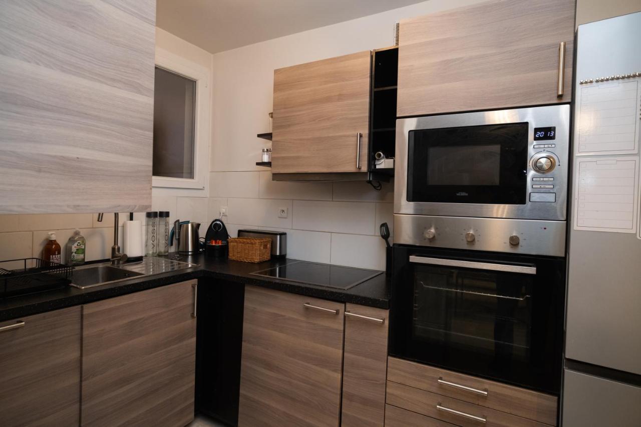 Apartament Joli T2 Proche Du Metro Avec Vue Tour Eiffel Issy-les-Moulineaux Zewnętrze zdjęcie